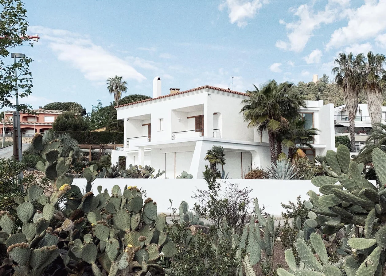 Villa Vide à Louer au Point E Dakar